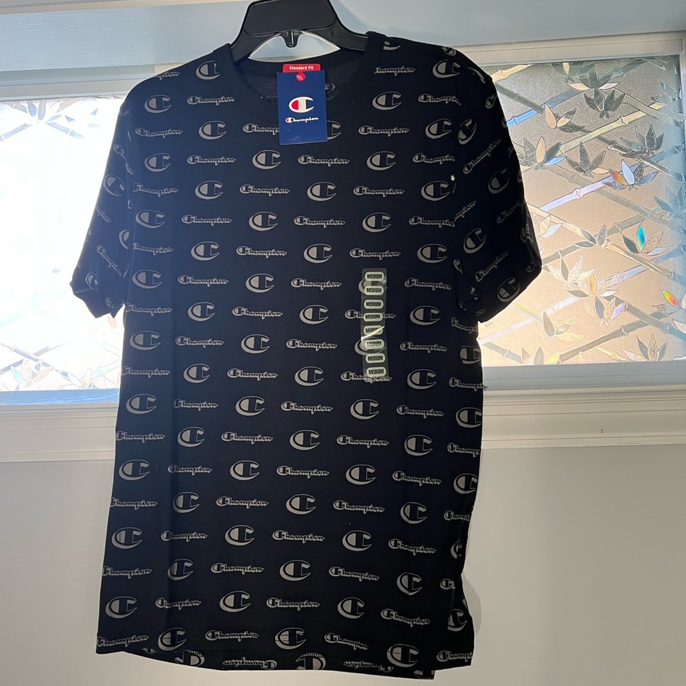 - Mens sportstyle logo tee